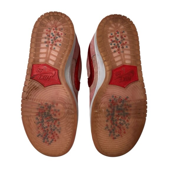 Nike Dunk Low SB x Strange Love Valentines Day Pink Red CT2552-800 Sz 8 - Picture 11 of 12